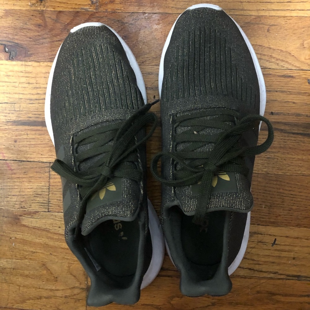 Adidas Swift Run Sneakers